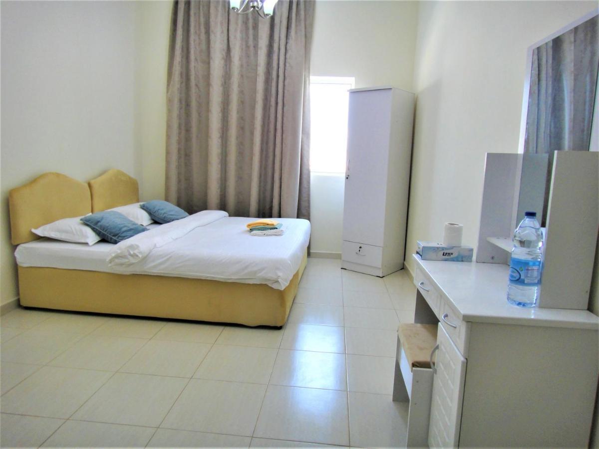 Abu Hail Star Residence - Home Stay Dubai Bagian luar foto