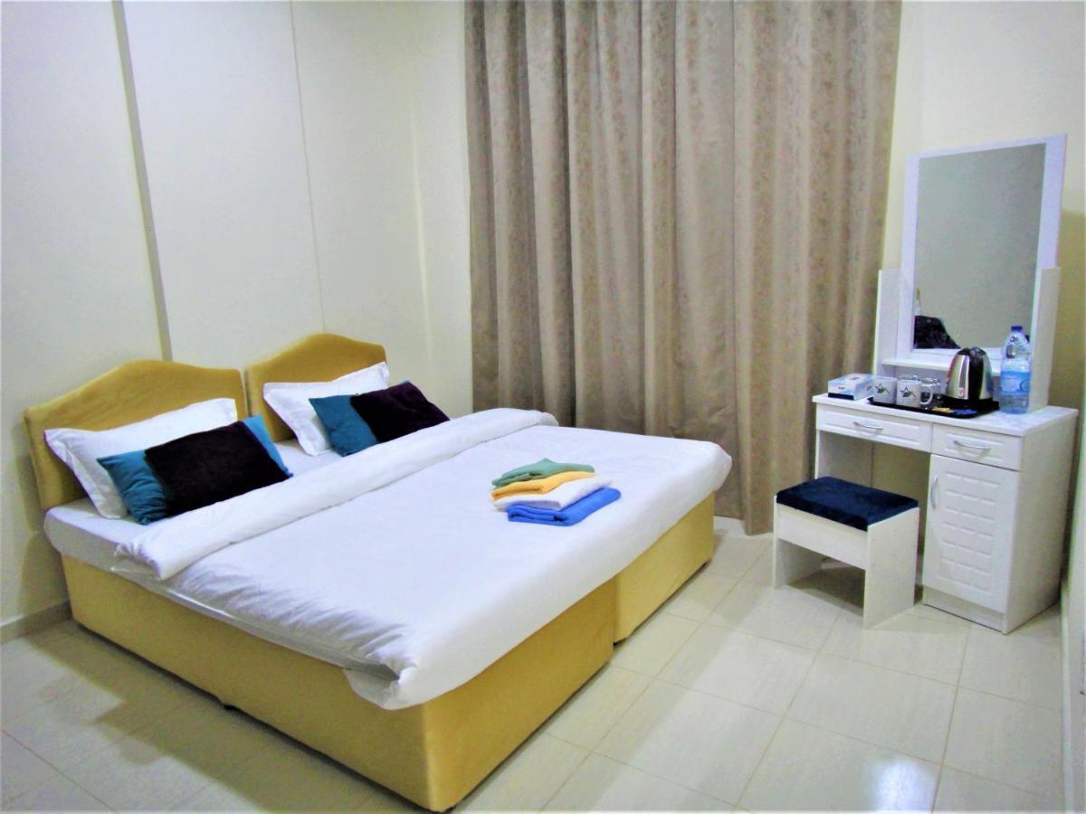 Abu Hail Star Residence - Home Stay Dubai Bagian luar foto